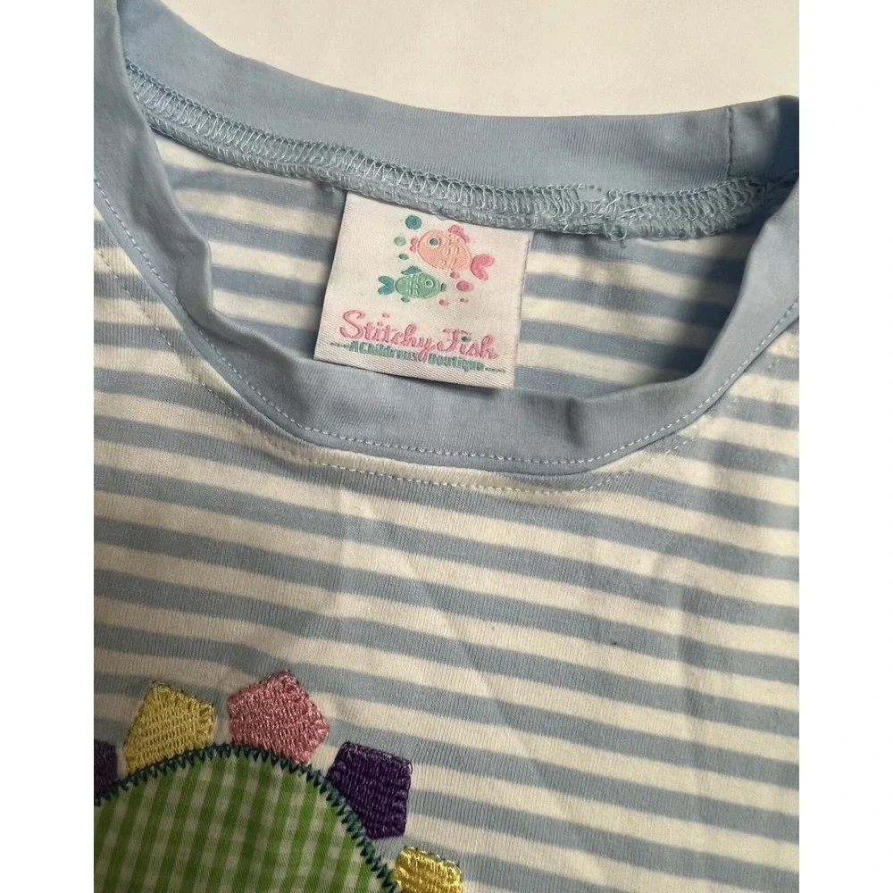 Dino Stitchy Fish brand kids size 8‎